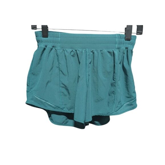 LULULEMON ATHLETICA Hotty Hot Short II Long '4" Size 6 Tall - Picture 4 of 5